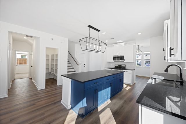 8326 Amethyst Valley Ln, Angleton, TX 77515