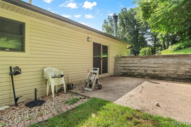 8 Oak Leaf Circle, Collinsville, IL 62234