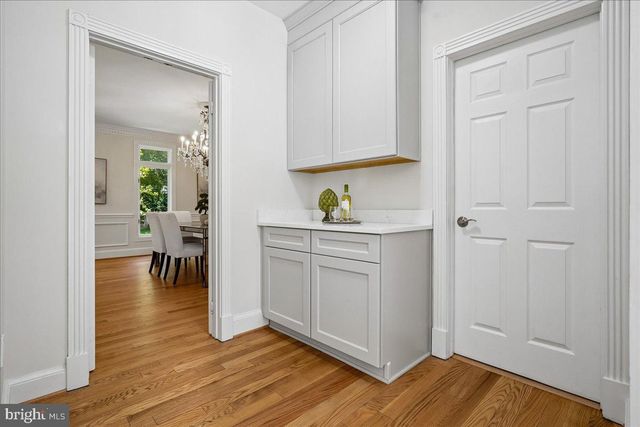 9455 NEWBRIDGE DR, Potomac, MD 20854