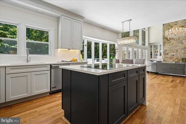 9455 NEWBRIDGE DR, Potomac, MD 20854