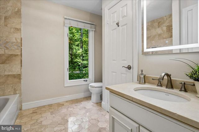 9455 NEWBRIDGE DR, Potomac, MD 20854