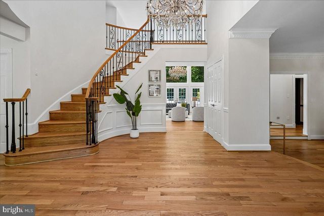 9455 NEWBRIDGE DR, Potomac, MD 20854