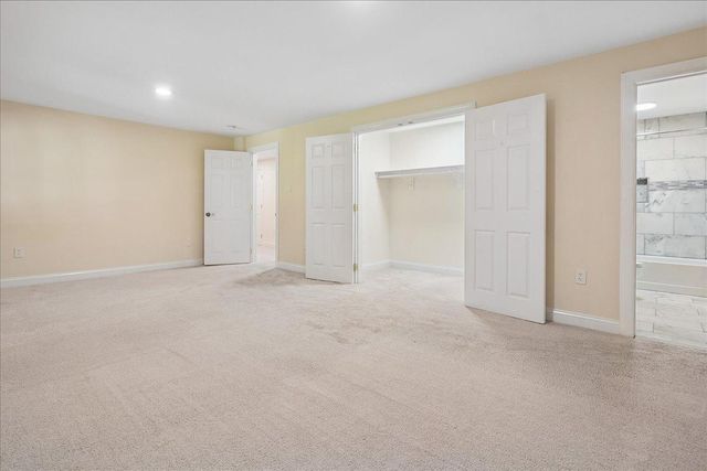 9455 NEWBRIDGE DR, Potomac, MD 20854