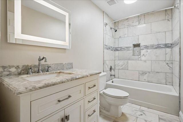 9455 NEWBRIDGE DR, Potomac, MD 20854