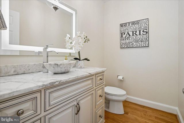 9455 NEWBRIDGE DR, Potomac, MD 20854