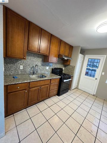 1840 90th Avenue, Oakland, CA 94603