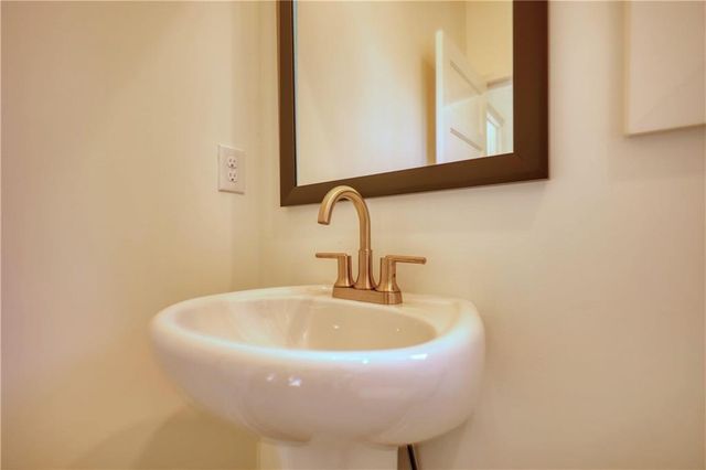 184 Loyd Road, Mansfield, GA 30055