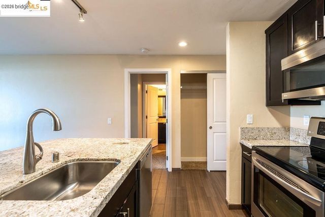 6400 Christie AVE 3213, Emeryville, CA 94608