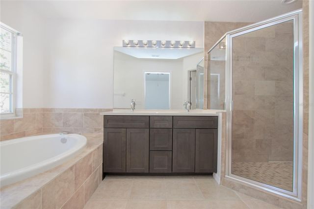 6407 ROSEFINCH COURT 104, Lakewood Ranch, FL 34202