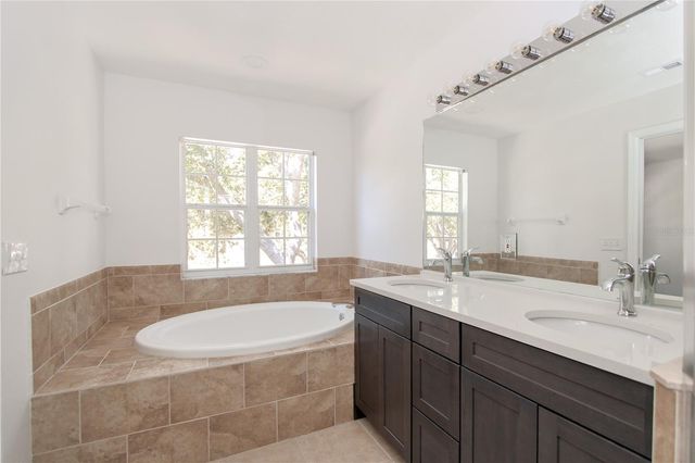 6407 ROSEFINCH COURT 104, Lakewood Ranch, FL 34202