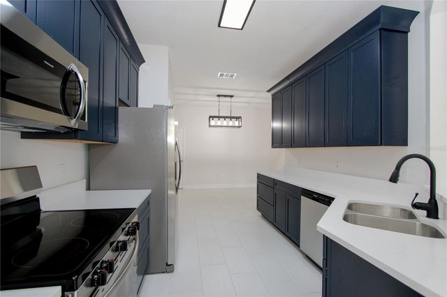 6407 ROSEFINCH COURT 104, Lakewood Ranch, FL 34202