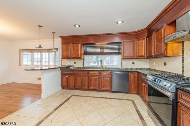 115 Northfield Rd, Parsippany-troy Hills Twp., NJ 07054