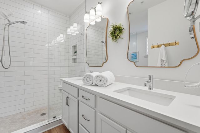 410 Carolina Cherry Court Unit 203, Charleston, SC 29414