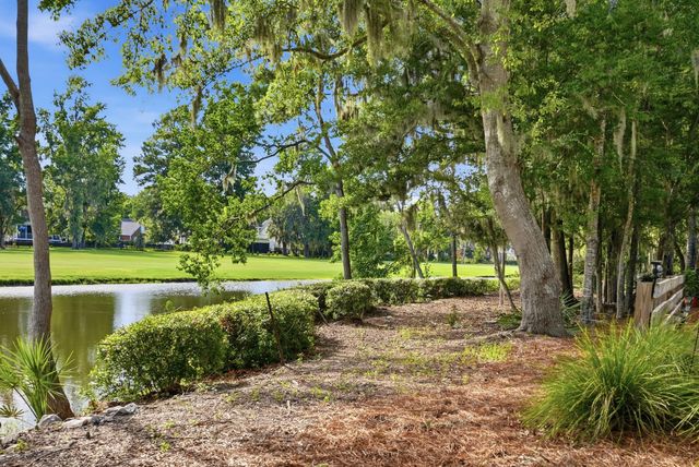 410 Carolina Cherry Court Unit 203, Charleston, SC 29414