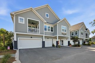 410 Carolina Cherry Court Unit 203, Charleston, SC 29414