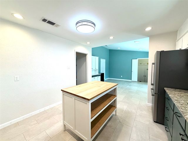 5700 Stage Line Drive, Arlington, TX 76017