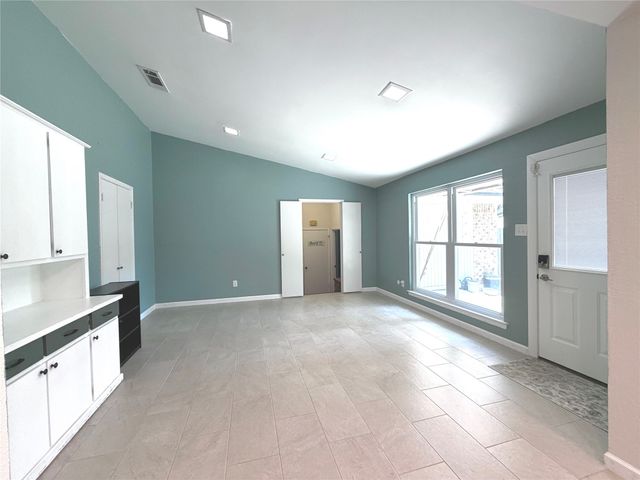 5700 Stage Line Drive, Arlington, TX 76017