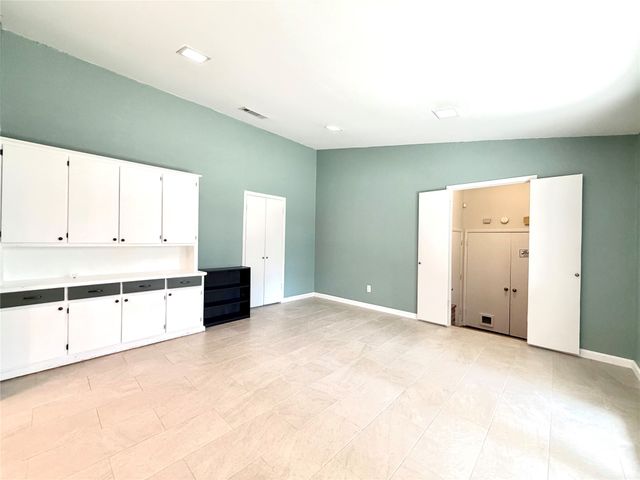 5700 Stage Line Drive, Arlington, TX 76017