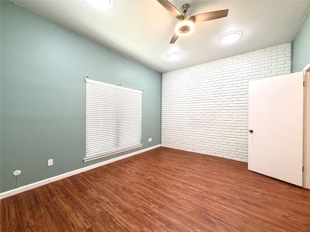 5700 Stage Line Drive, Arlington, TX 76017