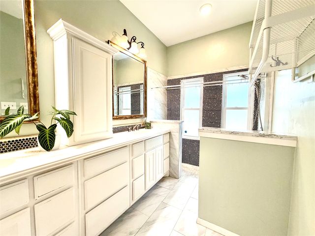 5700 Stage Line Drive, Arlington, TX 76017