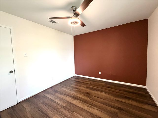5700 Stage Line Drive, Arlington, TX 76017