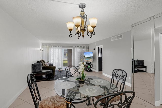 7980 N FRENCH Drive 3-202, Pembroke Pines, FL 33024