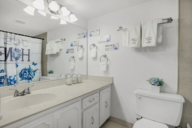 7980 N FRENCH Drive 3-202, Pembroke Pines, FL 33024