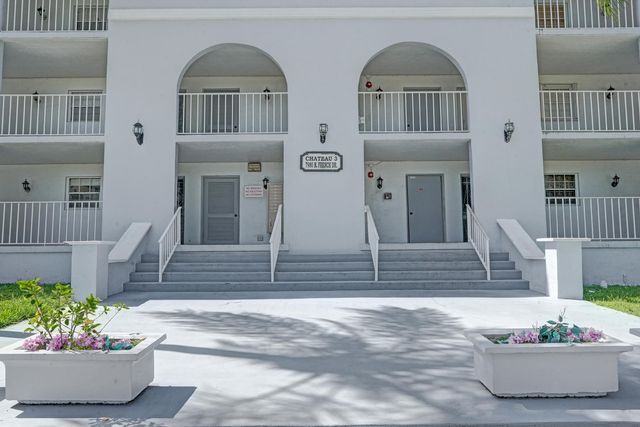 7980 N FRENCH Drive 3-202, Pembroke Pines, FL 33024