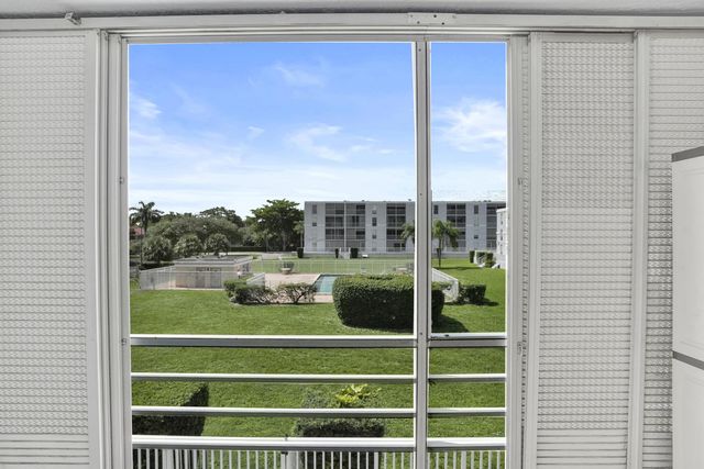 7980 N FRENCH Drive 3-202, Pembroke Pines, FL 33024