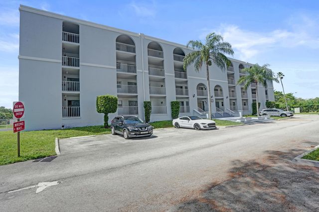 7980 N FRENCH Drive 3-202, Pembroke Pines, FL 33024