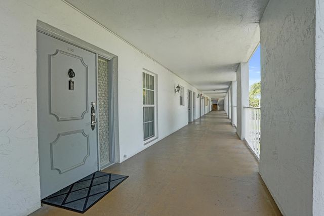 7980 N FRENCH Drive 3-202, Pembroke Pines, FL 33024