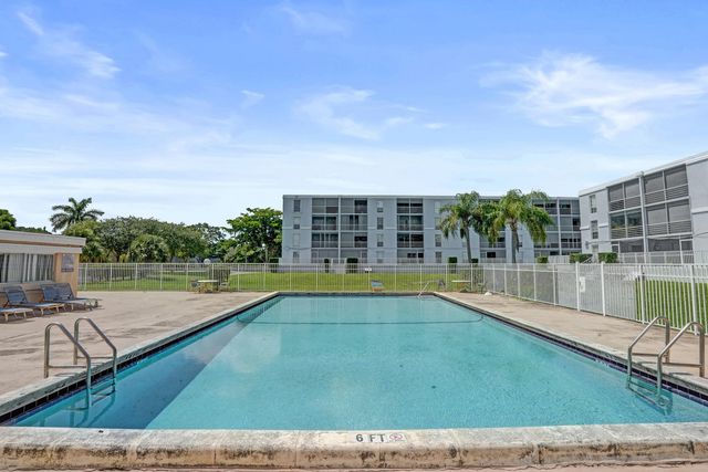 7980 N FRENCH Drive 3-202, Pembroke Pines, FL 33024