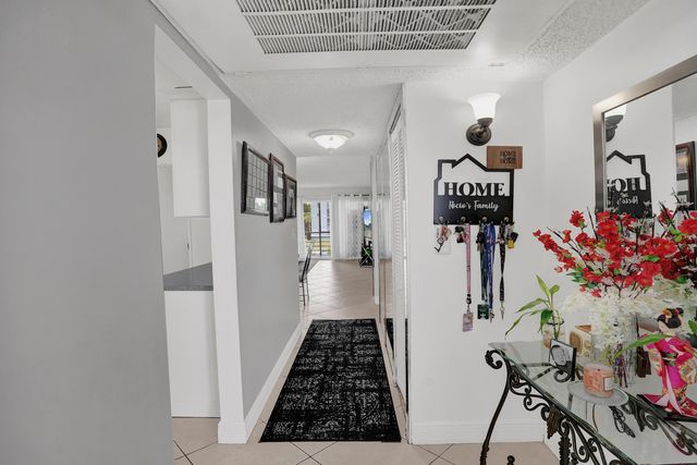 7980 N FRENCH Drive 3-202, Pembroke Pines, FL 33024