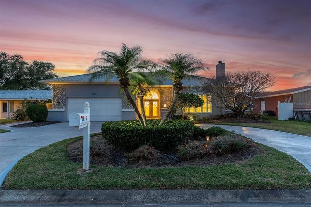 11870 6TH STREET E, Treasure Island, FL 33706