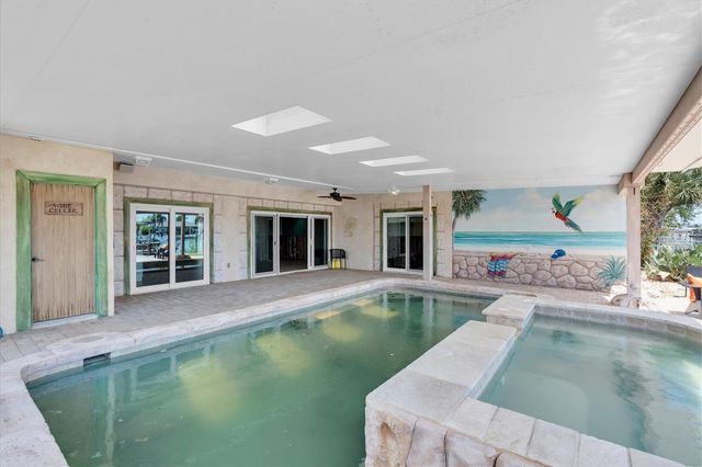 11870 6TH STREET E, Treasure Island, FL 33706