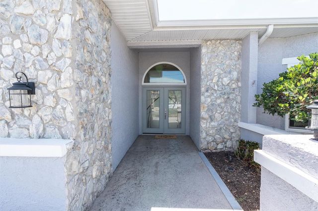 11870 6TH STREET E, Treasure Island, FL 33706