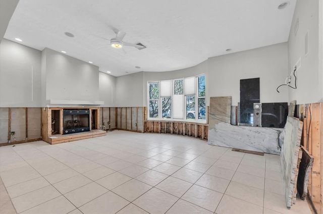 11870 6TH STREET E, Treasure Island, FL 33706