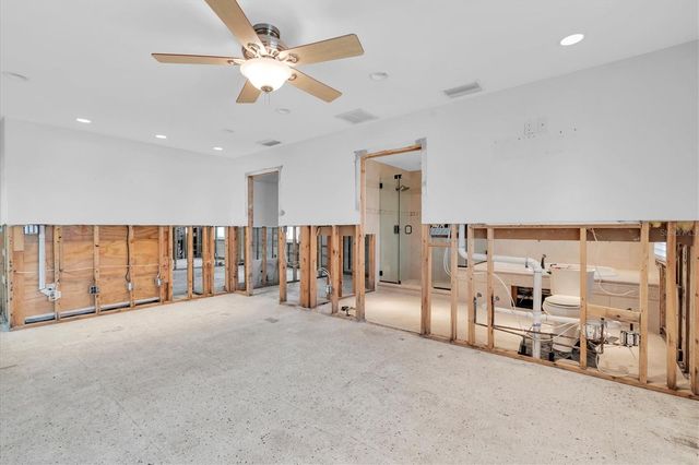 11870 6TH STREET E, Treasure Island, FL 33706
