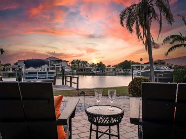 11870 6TH STREET E, Treasure Island, FL 33706