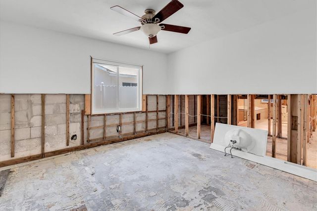 11870 6TH STREET E, Treasure Island, FL 33706