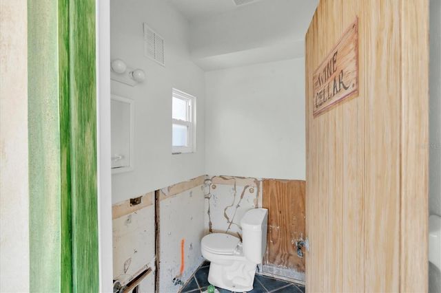 11870 6TH STREET E, Treasure Island, FL 33706