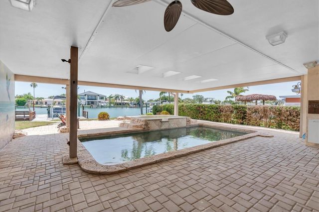 11870 6TH STREET E, Treasure Island, FL 33706