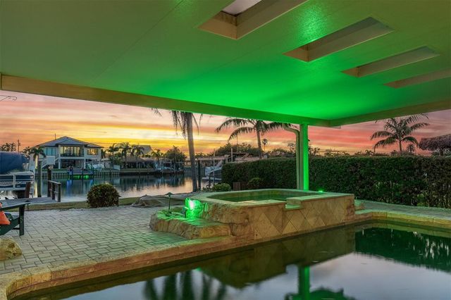 11870 6TH STREET E, Treasure Island, FL 33706