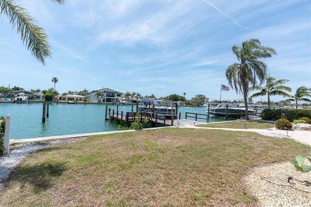 11870 6TH STREET E, Treasure Island, FL 33706