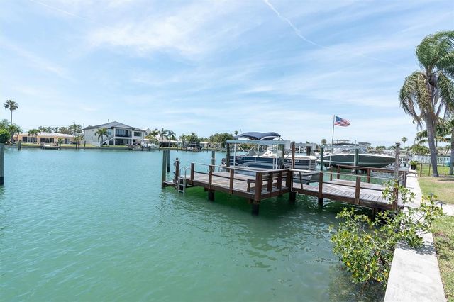 11870 6TH STREET E, Treasure Island, FL 33706