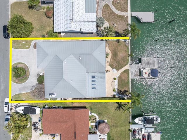 11870 6TH STREET E, Treasure Island, FL 33706