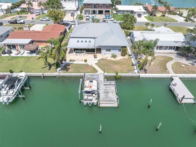 11870 6TH STREET E, Treasure Island, FL 33706