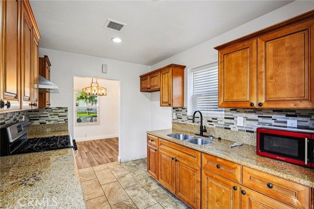 1555 Mc Comas, Pomona, CA 91766