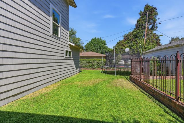 3712 Brighton Road, Fort Worth, TX 76109
