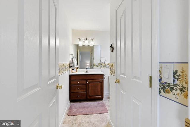 726 HEATHER RDG, Manheim, PA 17545